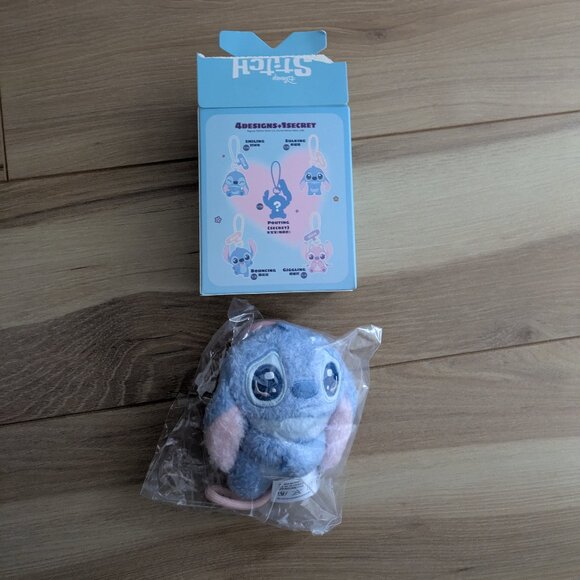 52Toys Stitch Keychain Plush Blind Box - Sad - Picture 4 of 5